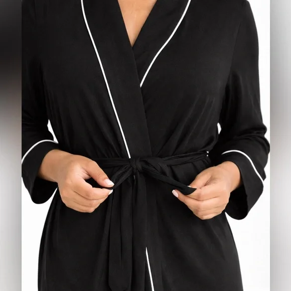 𝐑𝐈𝐎𝐓 𝒯𝒽𝑒𝑜𝓇𝓎 | Parker Robe - Black - Picture 3 of 3